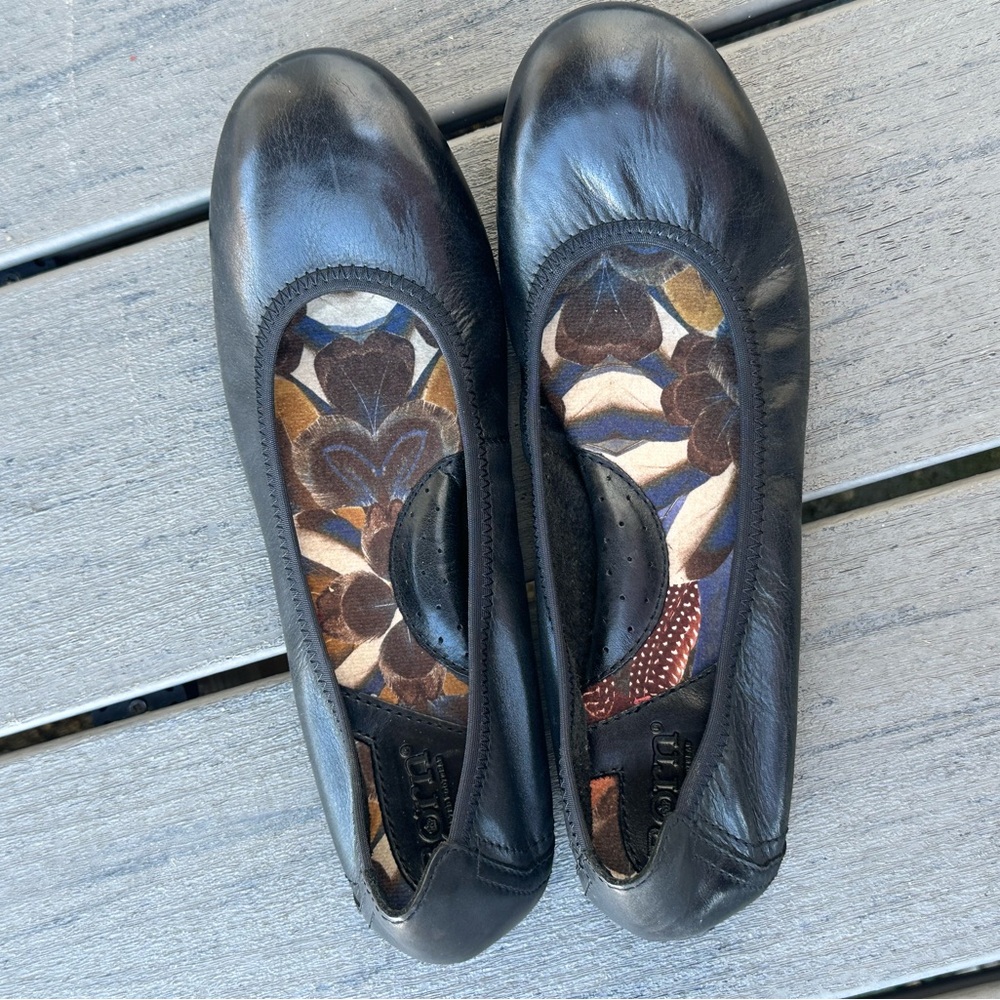 Born Black Leather Women's Flats
